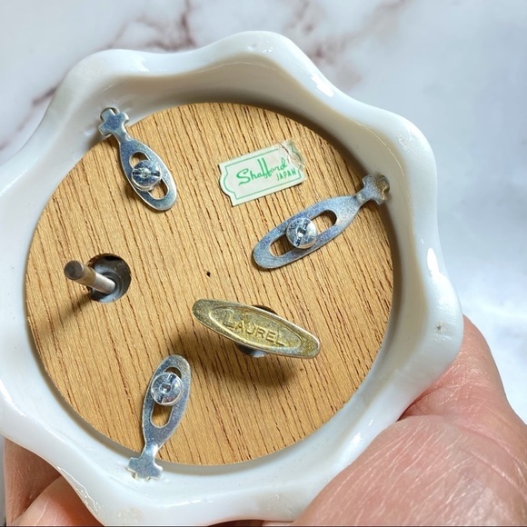 Vintage porcelain bell with yellow bird and music very unique - Picture 6 of 9